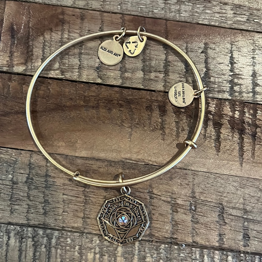 Sister at heart bangle